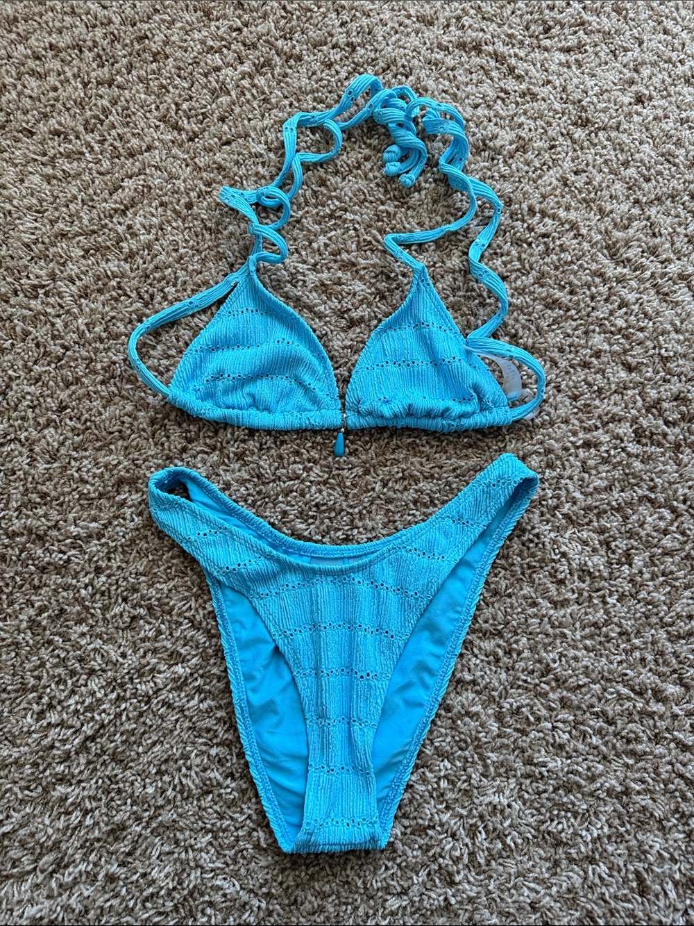 Lulus bikini